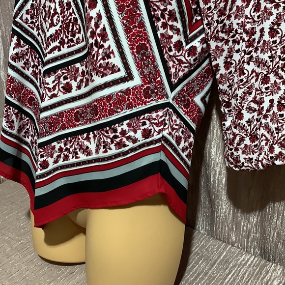 Heart and Soul Top Red Black White Floral Size L High Low Light Weight - Picture 7 of 16